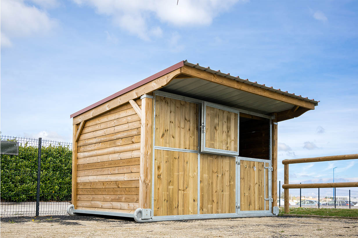 trouvez un box pour chevaux pas cher près de chez vous. offres abordables et qualité assurée pour le confort de votre cheval.